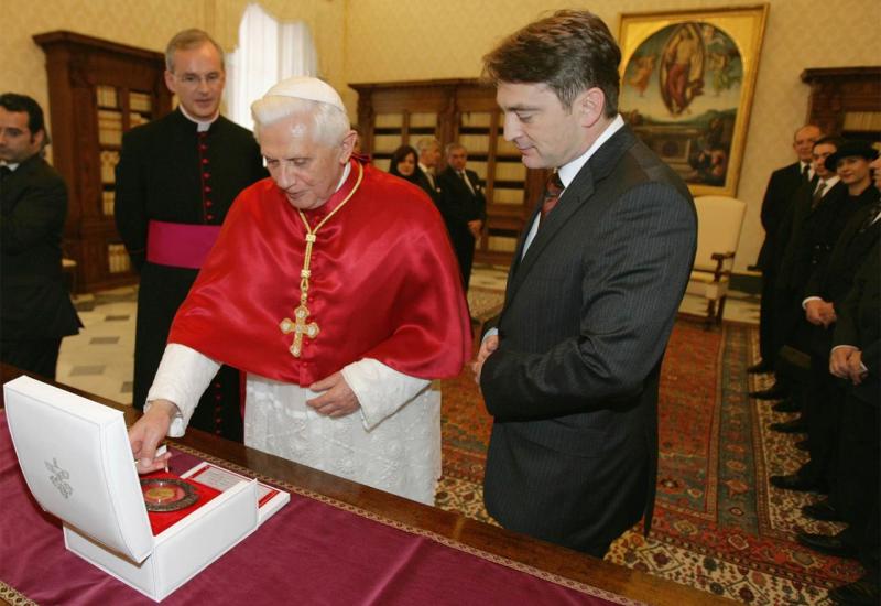 Luksuzni prvomajski izlet: Željko i Živko u Vatikanu 