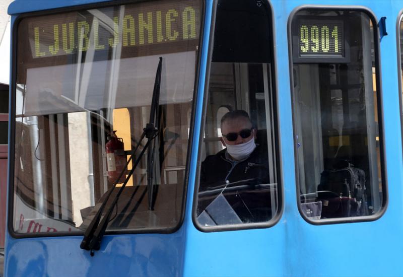 VIDEO | Scene u ZET-ovom tramvaju: Kontrolorka udarila dječaka, prijeti joj otkaz