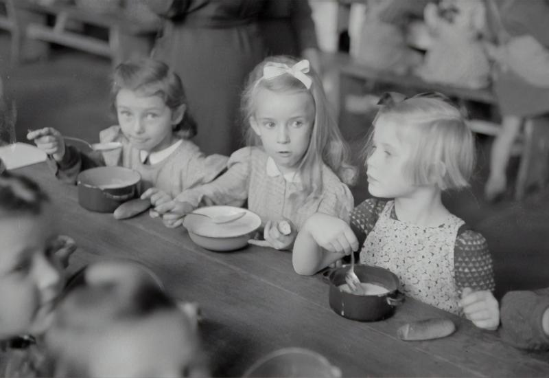 Treba li djecu tjerati da pojedu baš sve s tanjura?
