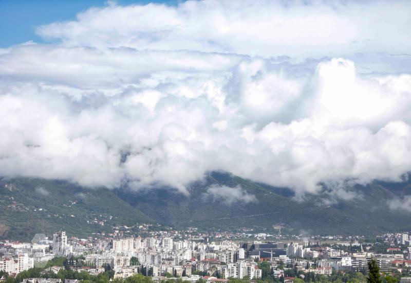 Mostar u oblacima - Mostar u oblacima