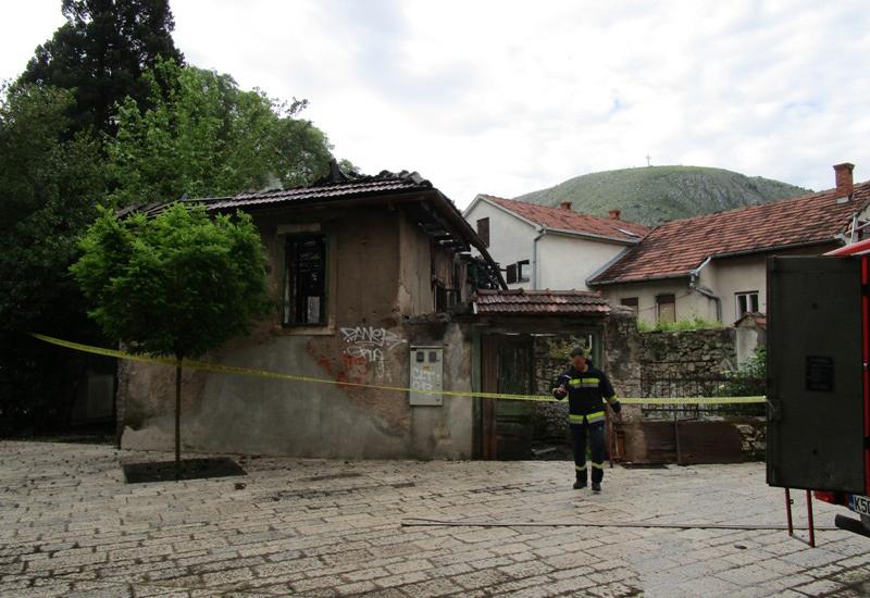 Napušteni objekt IZ Mostar - Gorio objekt Islamske zajednice Mostar