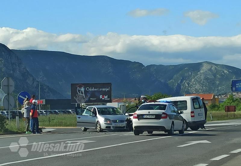 Mostar: Frontalni sudar dva Volkswagena