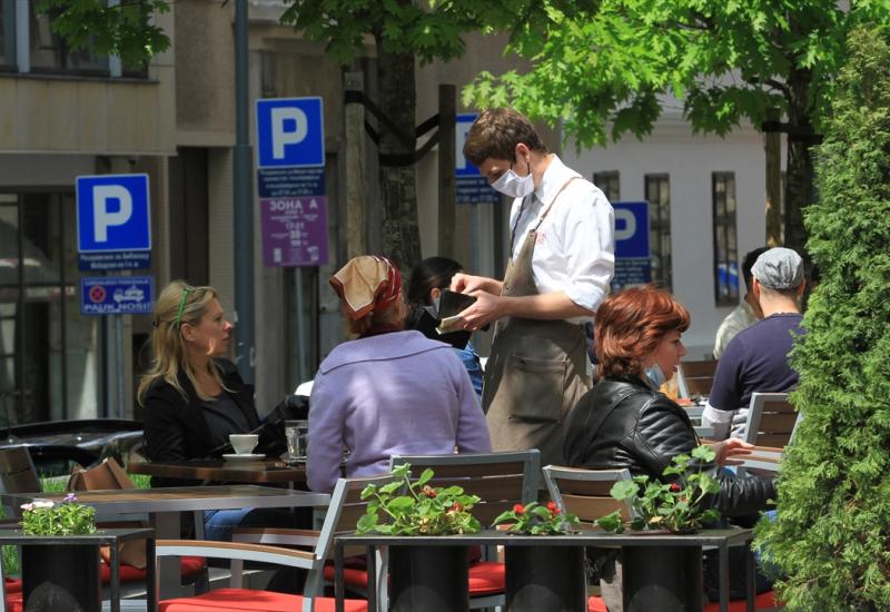 Srbija: Produženo radno vijeme trgovina, kafića, restorana