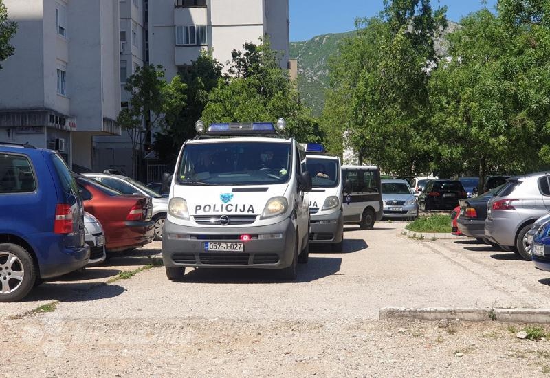 Mostar: Policija presrela devet mlađih osoba sumnjivog ponašanja 