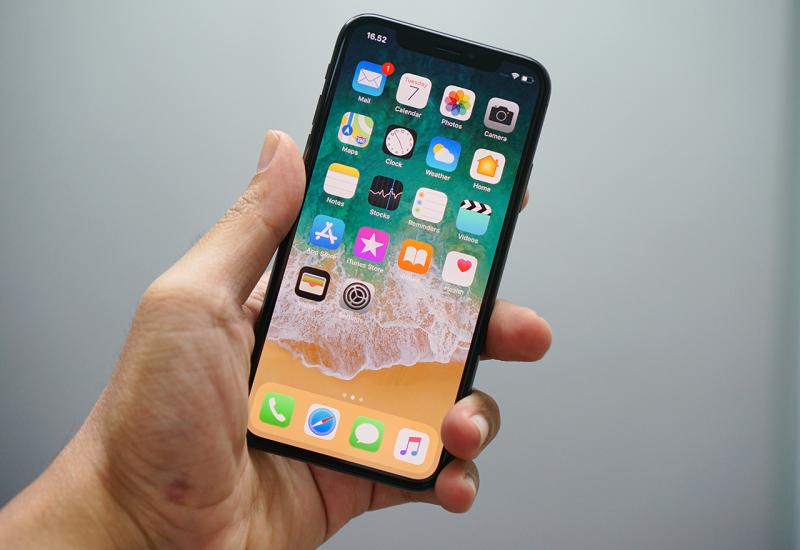 Apple mora kupcu platiti više od 1000 dolara jer s iPhoneom nije isporučio punjač