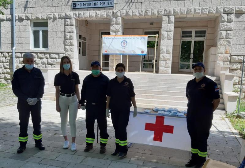 Akcija u Posušju - Građanima u Hercegovini podijeljene maske