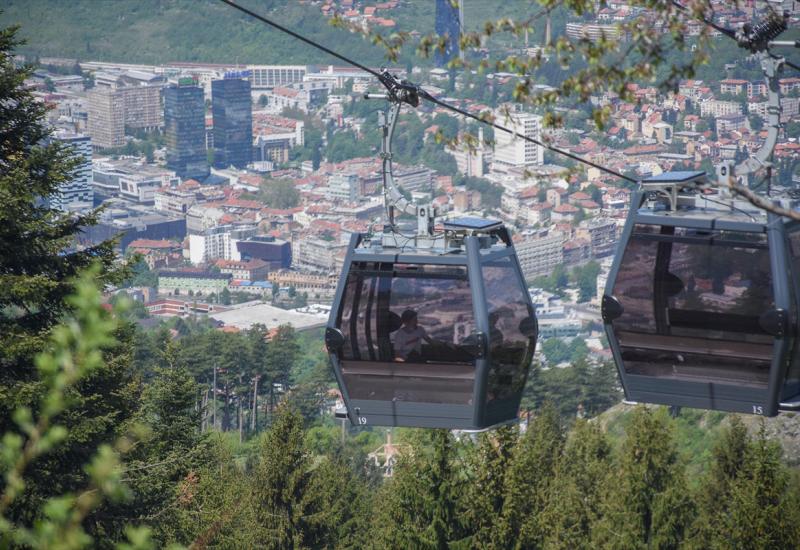 Mnogi su se odmah odlučili provozati omiljenom žičarom - Sarajevo: Trebevićka žičara ponovo počela sa radom