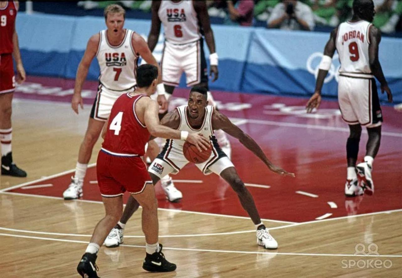 Мужская сборная сша по. Сборная США по баскетболу Дрим тим. USA 1992 баскетбол. Сборная США баскетбол 1992. Сборная США по баскетболу 2012.