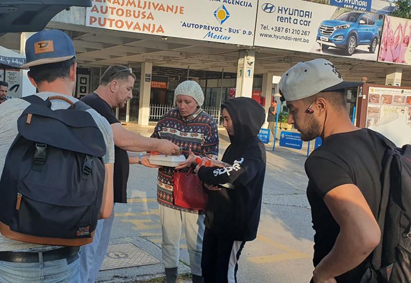 Ugroženi u Mostaru, zahvaljujući sugrađanima, Bajram dočekali uz bogatiju trpezu