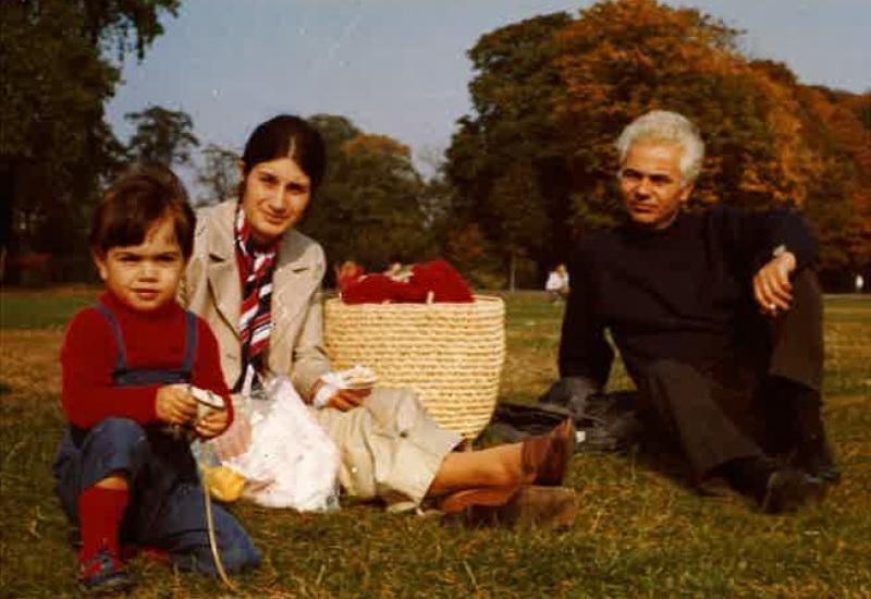 Josip Pupačić sa suprugom i kćerkom u Londonu - Sjećanje na Josipa Pupačića: Pjesnik kojeg je smrt stalno pratila