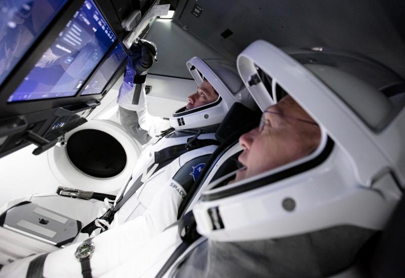 Povijesno lansiranje uspjelo, raketa SpaceX-a prvi put odvela astronaute u svemir!