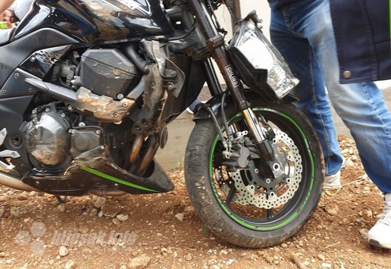 U sudaru u Jasenici ozlijeđen motociklist - U sudaru u Jasenicama ozlijeđen motociklist