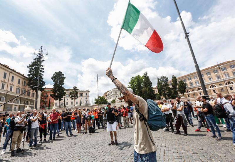 Prosvjed u Italiji - Tisuće demonstranata na talijanskim ulicama