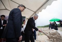 Plenković i Čović u Kruševu položili kamen temeljac za Podravkinu tvornicu