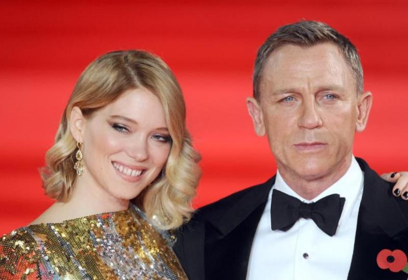 Vole se na filmu: Daniel Craig kao Bond i Lea Seydoux kao dr. Madeleine Swann - Agent 007 pokleknuo: James Bond se u novom filmu pojavljuje kao otac