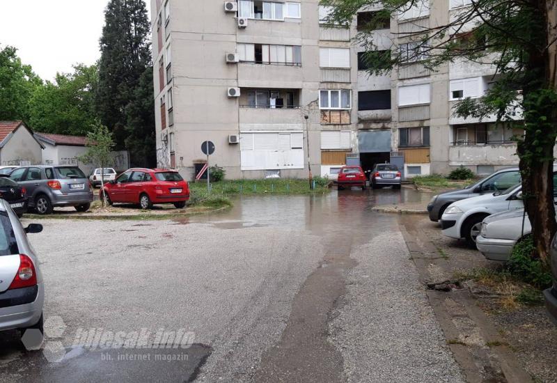 Poplava u Splitskoj ulici - Proplivala Splitska ulica u Mostaru