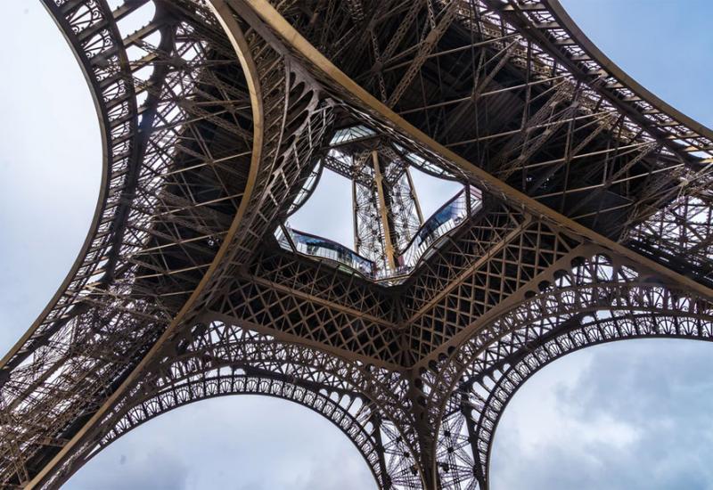 Eiffelov toranj dobiva novu boju