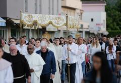 Svetom misom i procesijom u Međugorju obilježeno Tijelovo
