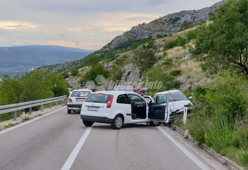 Više ozlijeđenih u prometnoj nesreći iznad Dračevica - Više ozlijeđenih u prometnoj nesreći iznad Dračevica