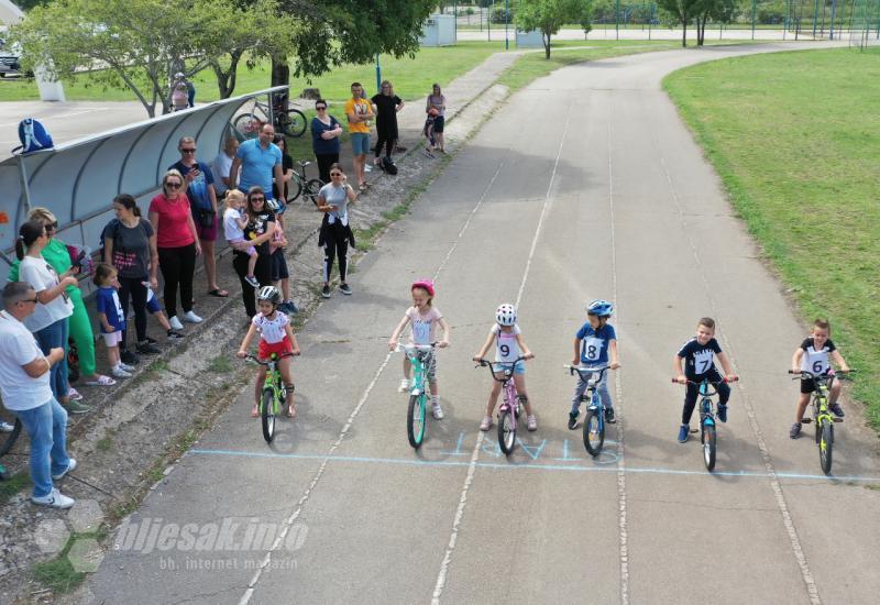 Održana tradicionalna dječja biciklistička utrka u Rodoču - Održana tradicionalna dječja biciklistička utrka u Rodoču