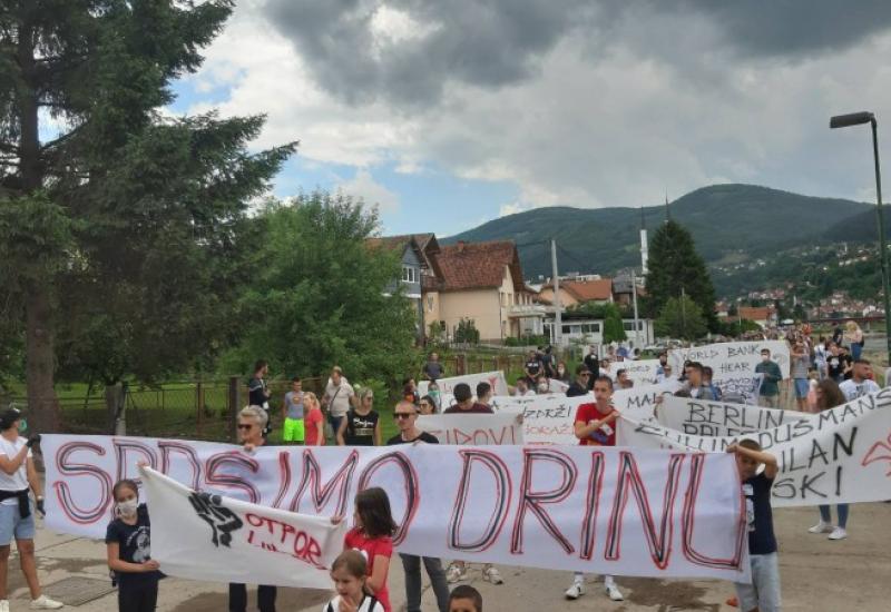 Građani Goražda protiv gradnje visokih zidova na Drini