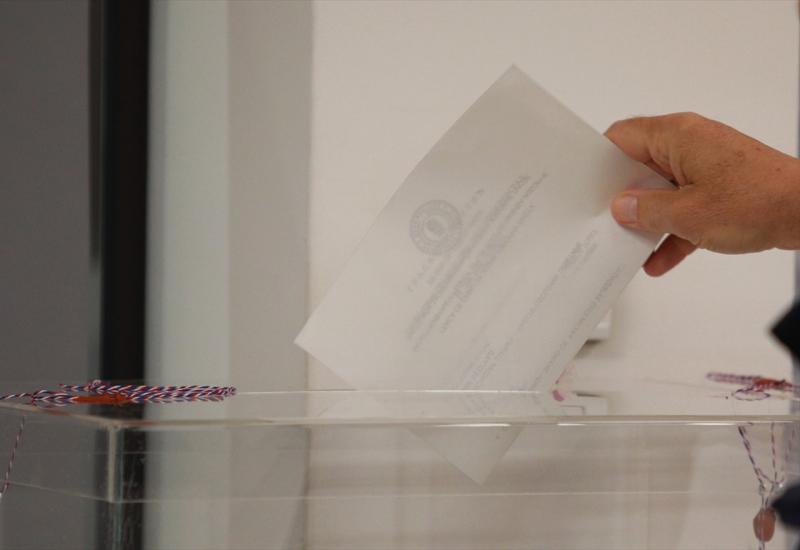 Izbori u Srbiji: do podne izišlo manje od petine birača