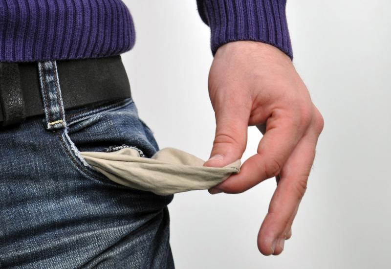 Novi porezni zakoni dodatni udar na džepove građana