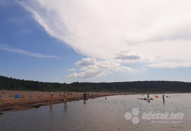 FOTO | Vikend guštanje na Buškom jezeru