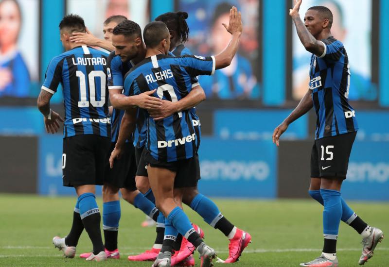  Inter je na San Siru pobijedio Bresciju s čak 6:0 - Inter postigao šest komada, Milan izvukao bod u sudačkoj nadoknadi 