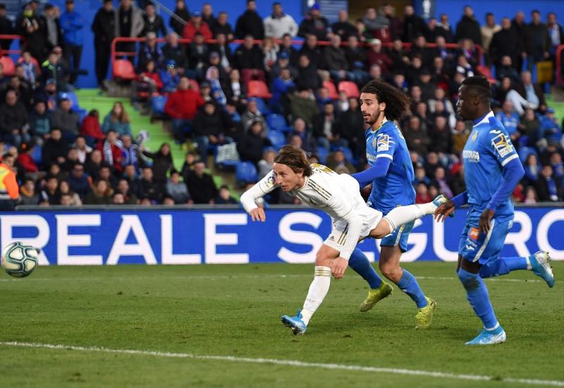 Luka Modrić je protiv Getafea odigrao utakmicu za zaborav - Katalonci ponovno nezadovoljni suđenjem u korist Reala: Crveni za Modrića?