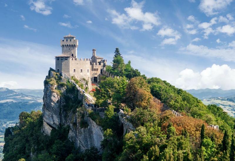 Republika San Marino je tiskala državne obveznice pod nazivom Titano  - Najstarijoj državi Europe prijeti bankrot zbog korona krize
