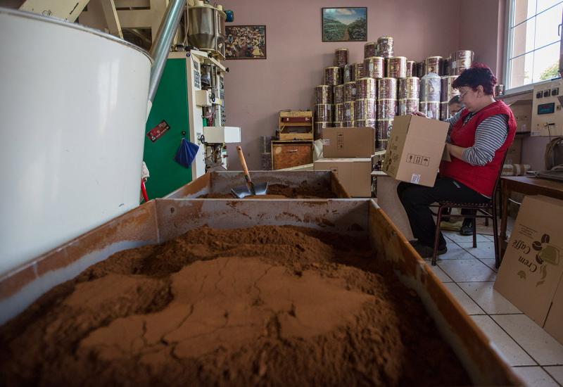 Obitelj Sušac već punih 26 godinu prži, pakira i distribuira pouzdanu,kvalitetnu i najkupovaniju kavu - Raste izvoz čapljinske kave