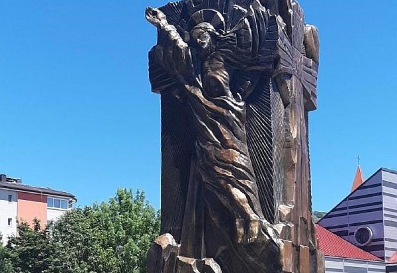 Postavljen spomenik hrvatskim braniteljima u Kupresu - Postavljen spomenik hrvatskim braniteljima u Kupresu