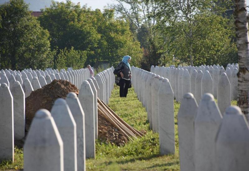 Srebrenica... - Srebrenica je mrlja savjesti moćnika