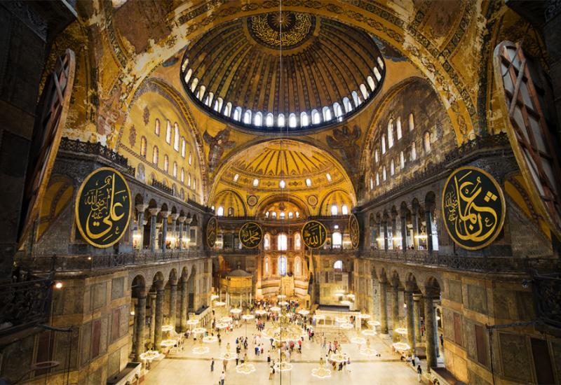 Turska kritizirala EU - U Španjolskoj postoje džamije pretvorene u crkve