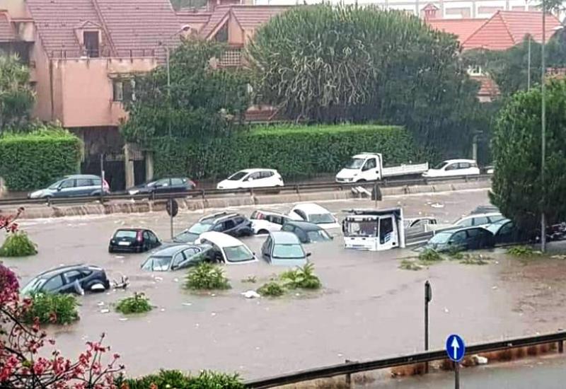  - Palermo pogođen najtežom poplavom u povijesti