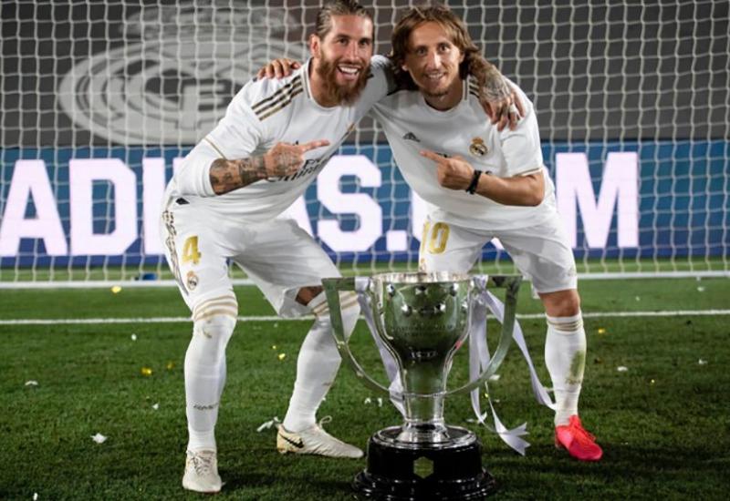 Ramos i Modrić veliki su prijatelji privatno - Ramos proslavio naslov i odao počast Modriću: 