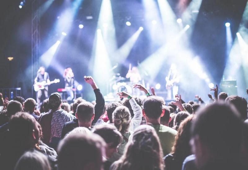 Znanstvenici pozvali 4.000 dobrovoljaca na koncert, ali ne zbog glazbe nego - korone