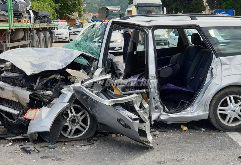 Prometna nesreća u Vrapčićima - Mostar: Dvije osobe ozlijeđene u Vrapčićima