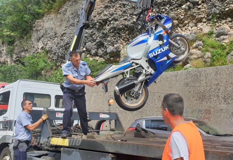 Prometna nesreća na M-17: Smrtno stradao motociklist