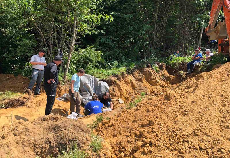 Ekshumacija na Rostovu - Kod Bugojna ekshumirana četiri tijela, vjerojatno zatočenih bosanskih Hrvata