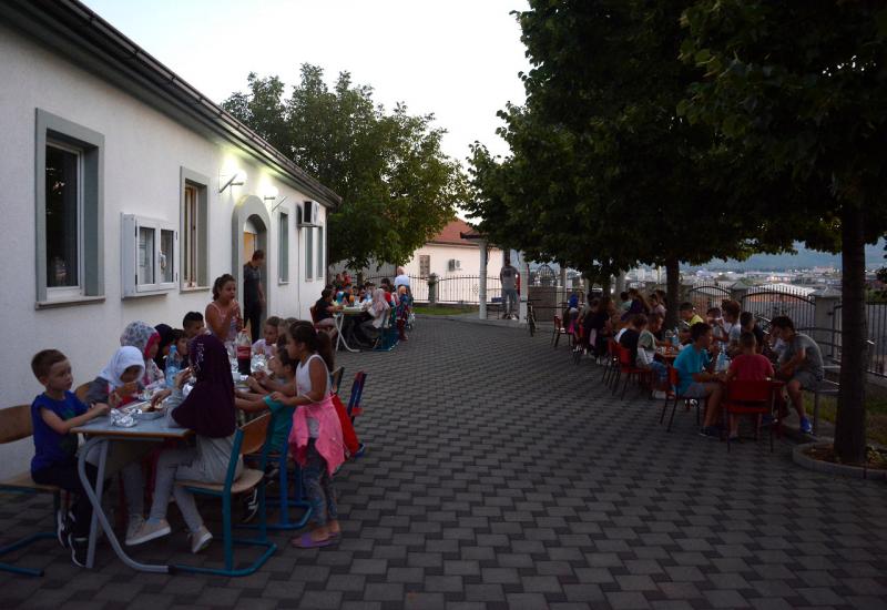Svečano je Kurban bajram dočekan u džematu Opine u Mostaru - Kako je Kurban bajram dočekan u džematu Opine u Mostaru