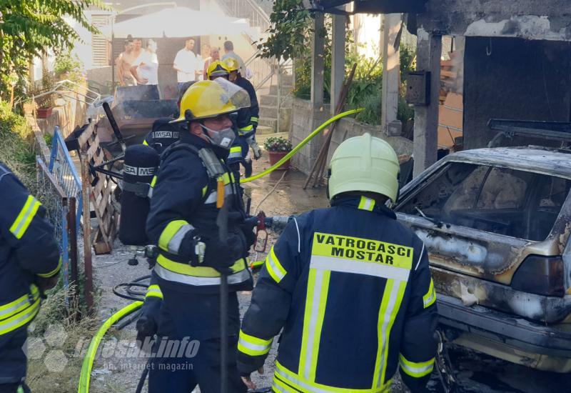 Mostar: Izgorjeli garaža i automobil - Mostar: Izgorjeli garaža i automobil