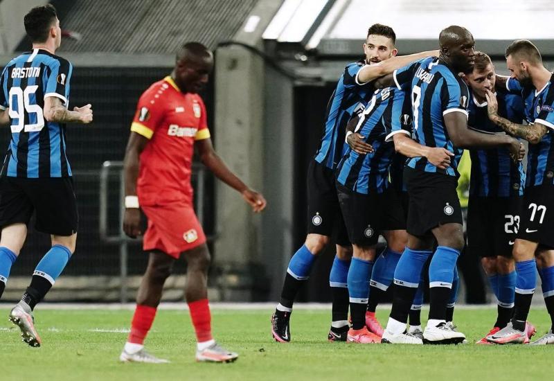 Interu je VAR anulirao čak dva jedanaesterca... - Pobjedom nad Bayerom milanski Inter postao prvi polufinalist Europske lige
