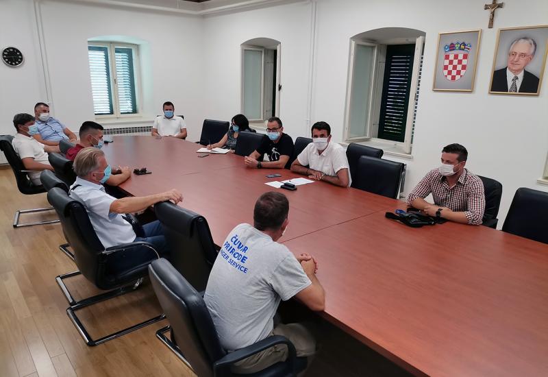 Sastanak stožera civilne zaštite Imotskog - Capak: Svadbe se iz Hrvatske sele u Hercegovinu, to treba izbjegavati