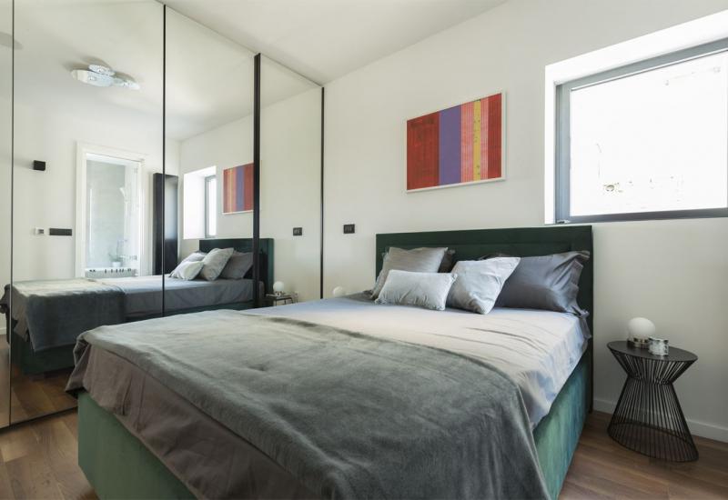 Neki ne mogu zamisliti spavaću sobu bez ogledala - Devet super rješenja za male spavaće sobe