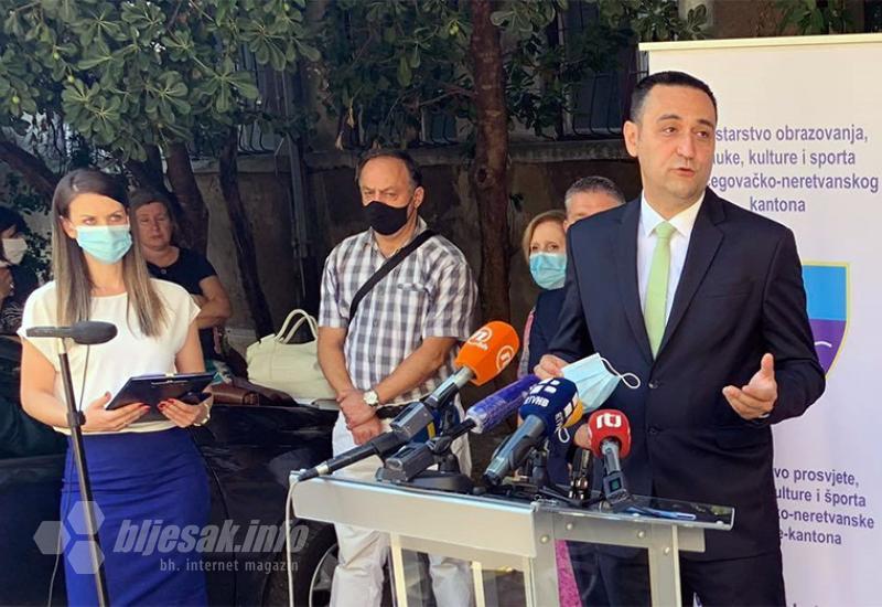 Hadžović: Nitko ne garantira da za sedam dana nećemo krenuti s online nastavom