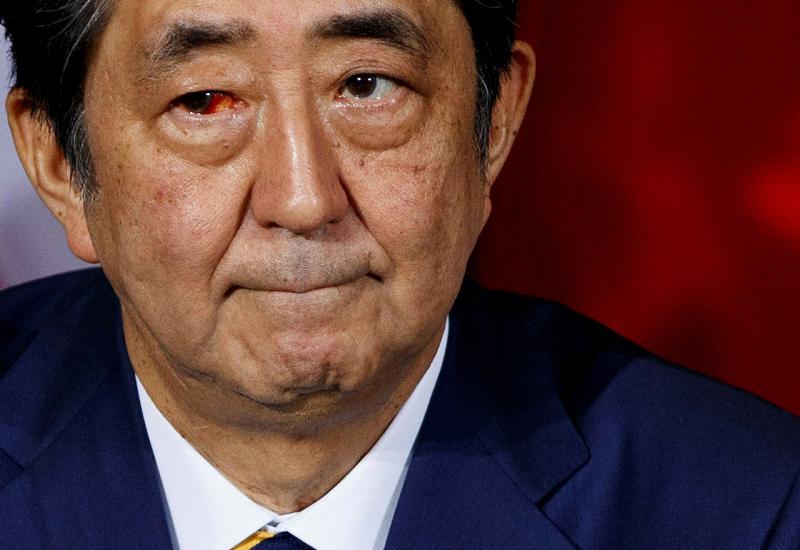 Premijer Japana podnio ostavku