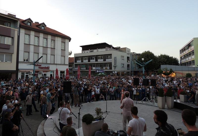 Prosvjed u Bihaću: Džaferoviću, podnesi ostavku