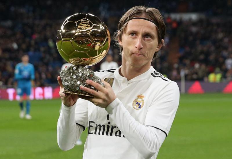 Luka Modrić donio je toliko toga igri Real Madrida, ali je uvijek bio pod posebnim povećalom Marce i navijača - Navijači Real Madrida jasno dali do znanja Luki Modriću da ga više ne žele